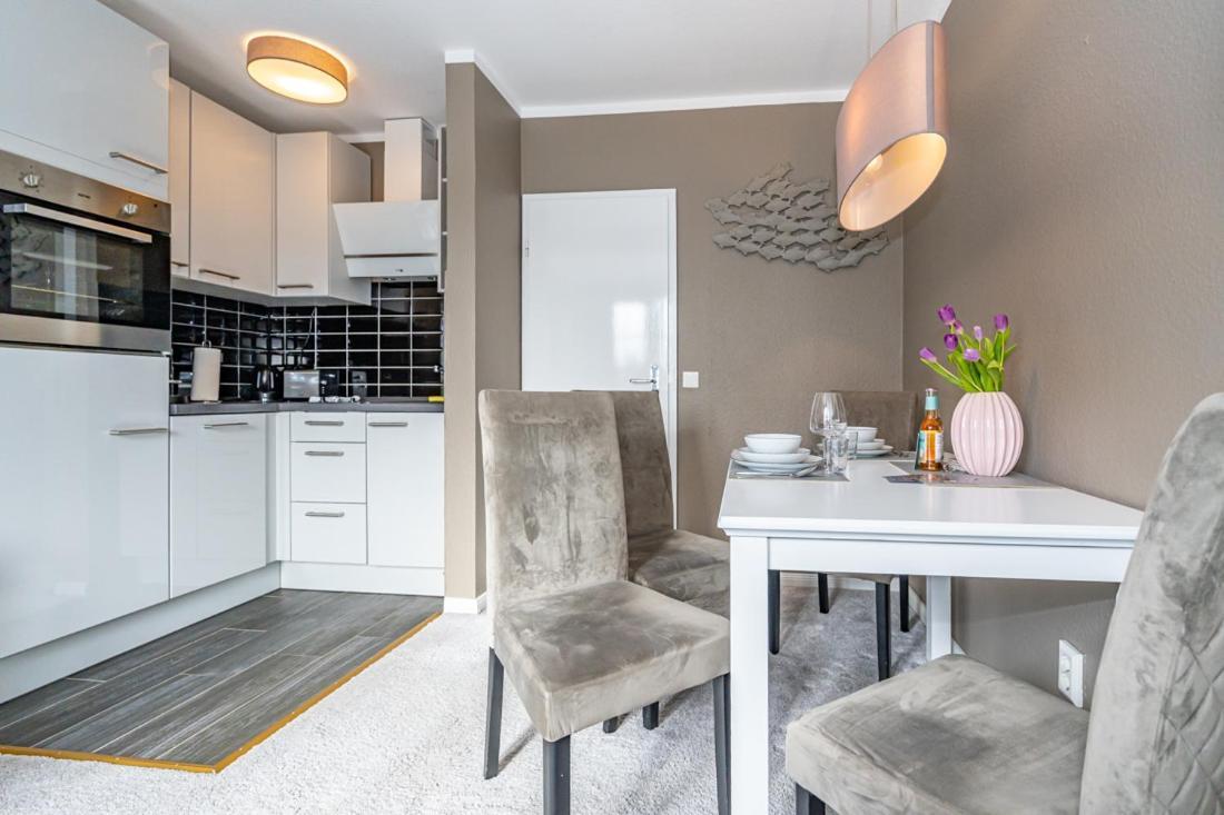 Maritim Und Individuell In Wenningstedt Mit Balkon Lägenhet Exteriör bild